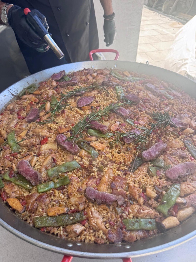 Paella Montañesa — meat paella Melbourne